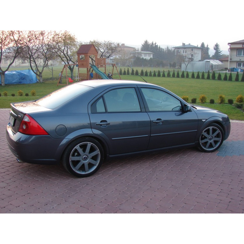 Minigonne laterali in look RS FORD Mondeo 00-04 (Cod. TF-BFT00524)