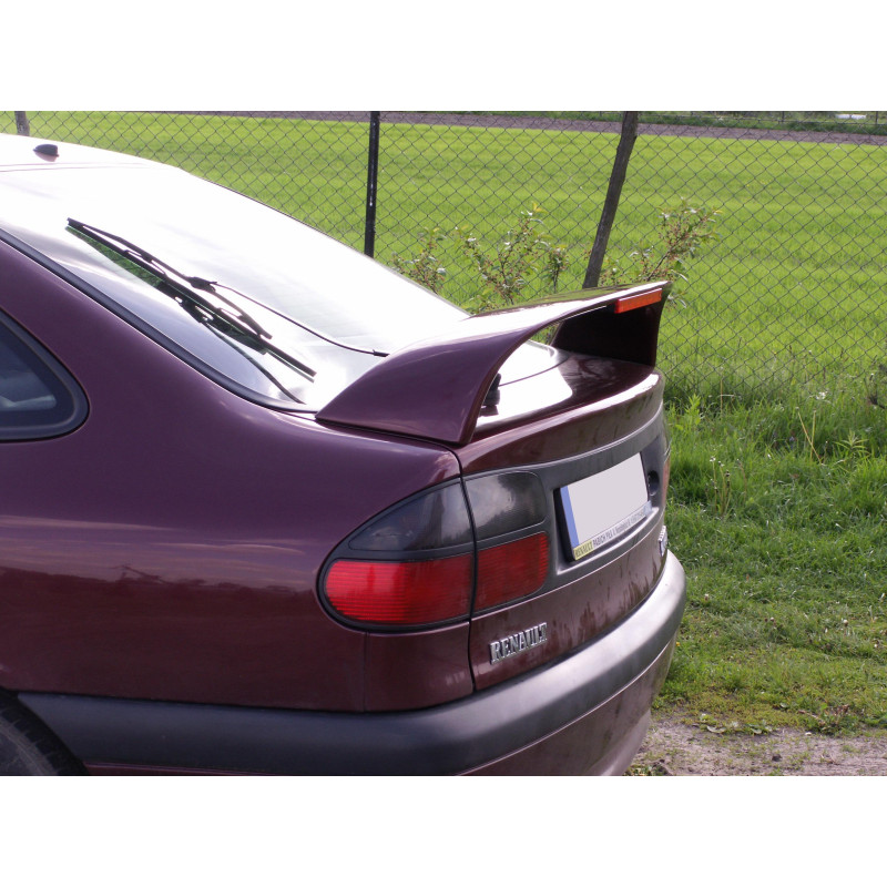 Spoiler alto sulla patta RENAULT Laguna I (Cod. TF-BFT00851)