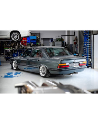 BMW E28 535i con Katalysator Silenziatore posteriore – 2x63 Tipo 12 (Cod. F-BM030332-044)