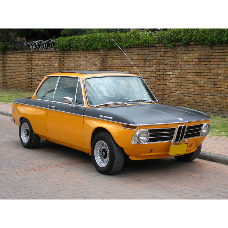 Bodykit carrozzeria BMW 2002 Alpine (Parafanghi anteriori + posteriori pannelli)  (Cod. O-Kit365)