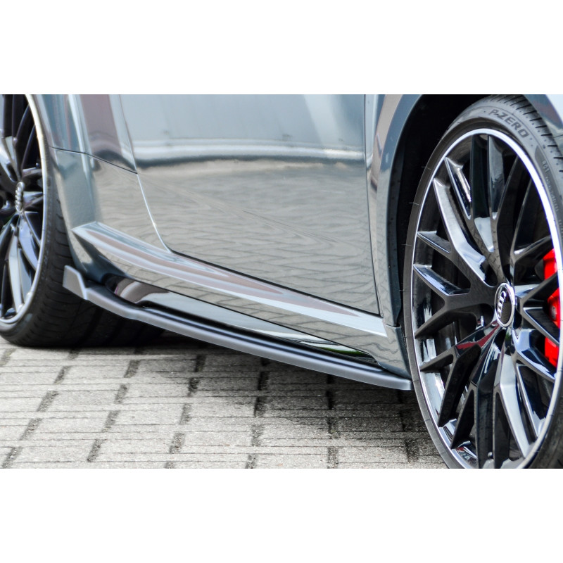 Minigonne im Cup Look mit en Wing Audi TT S-Line 8S Facelift (Cod. IN-INE-380050C(F)W-ABS-G)