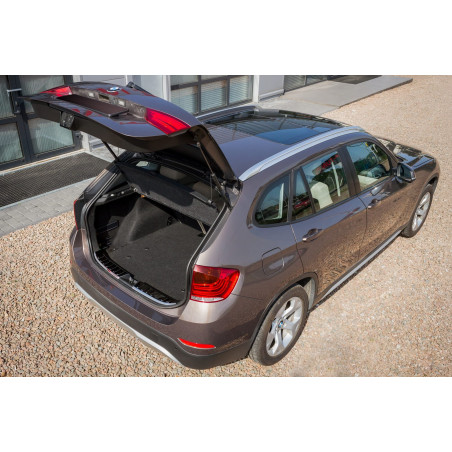 BMW X1 E E84 2011-2015 PROTETTIVA MODANATURA SOTTOPORTA BAGAGLIAIO (Cod. AP-1086_A4x4)