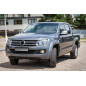 VOLKSWAGEN AMAROK E 2009-2020 ACCIAIO DECORATIVE RIVESTIMENTI FENDINEBBIA ANTERIORE (Cod. AP-2CE4-40