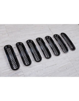 JEEP WRANGLER JK 2007-2018 ESTETICI INSERTI MASCHERINA NERI ABS (Cod. AP-27985_A4x4)