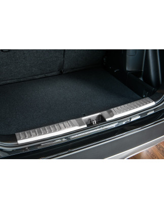 SUZUKI VITARA II 2015+ PROTETTIVA MODANATURA SOTTOPORTA BAGAGLIAIO (Cod. AP-33060_A4x4)