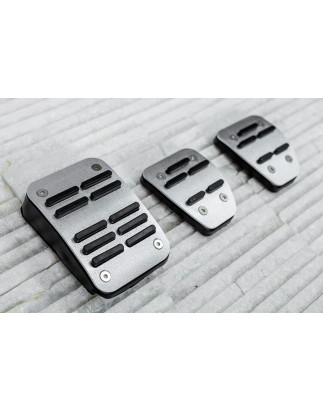 NISSAN QASHQAI 2014-2021 CAMBIO MANUALE RIVESTIMENTI PER PEDALI APPLICATI (Cod. AP-35515_A4x4)