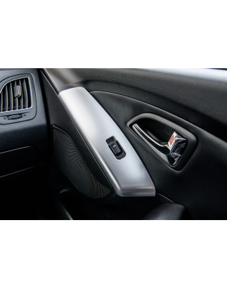 HYUNDAI IX35 2010-2015 DECORATIVE CORNICI INTERRUTTORI FINESTRINI (Cod. AP-36470_A4x4)