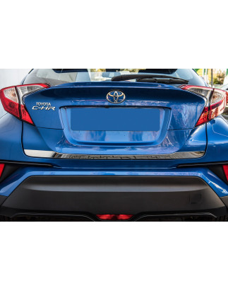 TOYOTA C-HR AX10 2016-2023 DECORATIVA MODANATURA PORTELLONE BAGAGLIAIO (Cod. AP-48361_A4x4)