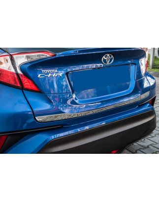 TOYOTA C-HR AX10 2016-2023 DECORATIVA MODANATURA PORTELLONE BAGAGLIAIO (Cod. AP-48361_A4x4)