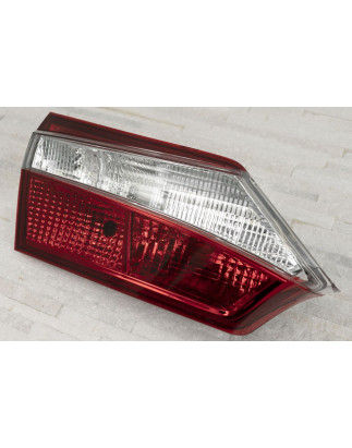 TOYOTA COROLLA XI E16 2013-2016 berlina PRE-RESTYLING FARO PORTELLONE POSTERIORE SINISTRA 8159102530