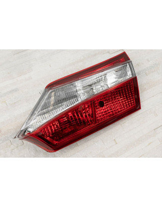 TOYOTA COROLLA XI E16 2013-2016 berlina PRE-RESTYLING FARO PORTELLONE POSTERIORE DESTRA 8158102530 (