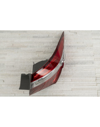 TOYOTA COROLLA XI E16 2013-2016 berlina PRE-RESTYLING FANALE POSTERIORE CARROZZERIA LED DESTRA 81581