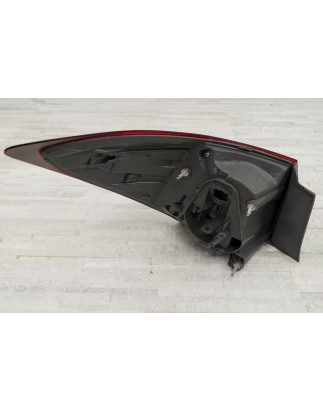 TOYOTA COROLLA XI E16 2013-2016 berlina PRE-RESTYLING FANALE POSTERIORE CARROZZERIA LED DESTRA 81581