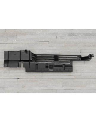 MERCEDES A-CLASS W176 2012-2015 PRE-RESTYLING DESTRA PROTEZIONE PANNELLO FRONTALE A2466870407 (Cod. 