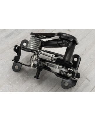 BMW SERIA 7 F02 F02N 2008-2015 DESTRO SERRATURA COPERTURA MOTORE 51237183762 (Cod. AP-53592_A4x4)