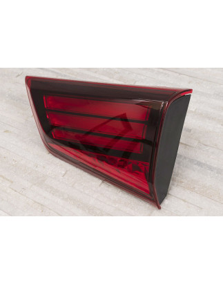 MITSUBISHI OUTLANDER III GF 2015-2021 RESTYLING FARO PORTELLONE POSTERIORE DESTRA 8331A180 (Cod. AP-