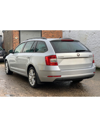 SKODA OCTAVIA III 5E 2017-2020 RESTYLING PARASPRUZZI 5E0075101A (Cod. AP-F604-99912_A4x4)