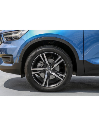 VOLVO XC40 2017+ MODANATURA ANTERIORE PARAFANGO SINISTRA 31448324 (Cod. AP-7728-9303A_A4x4)