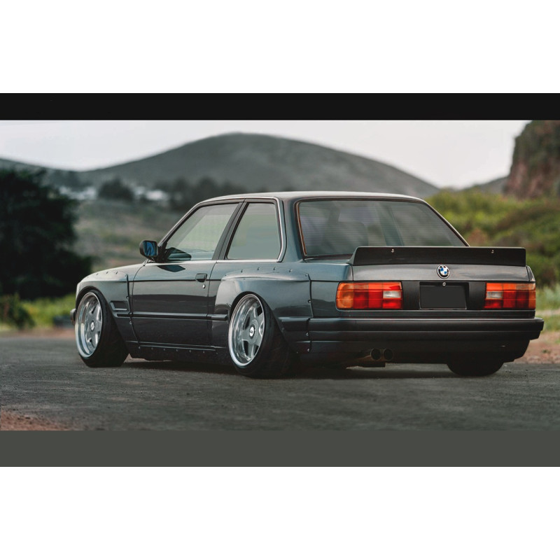 Spoiler baule BMW E30 (Cod. S-BE30-SP-03)