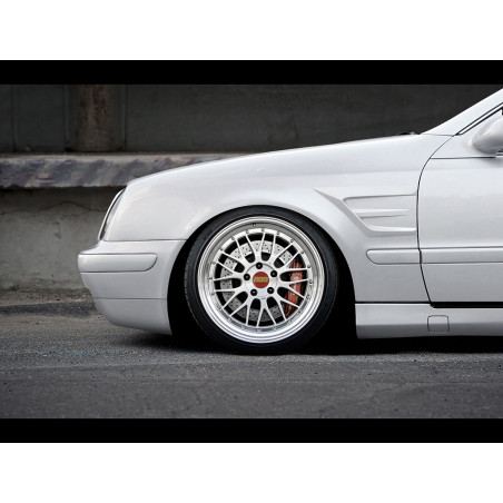 Parafanghi anteriori Mercedes W208 (Cod. S-MW208-FF-01)