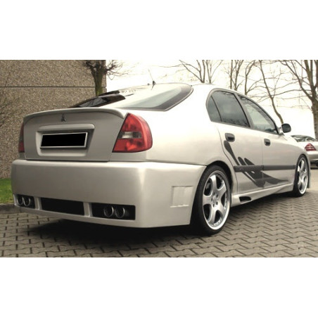 Paraurti posteriore Mitsubishi Carisma 00-04 (Cod. S-MCR2000-R-03-C)