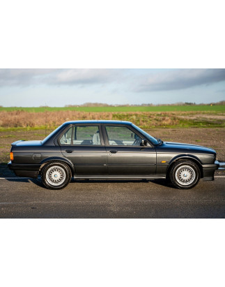 Minigonne laterali BMW E30 stile 318is / 325is (1983-1993) (Cod. C-C-L-CSP0486)
