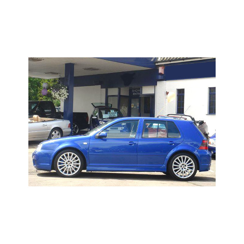 Minigonne laterali Volkswagen Golf 4 stile R32 (5 porte) (Cod. C-C-L-CSP0597)