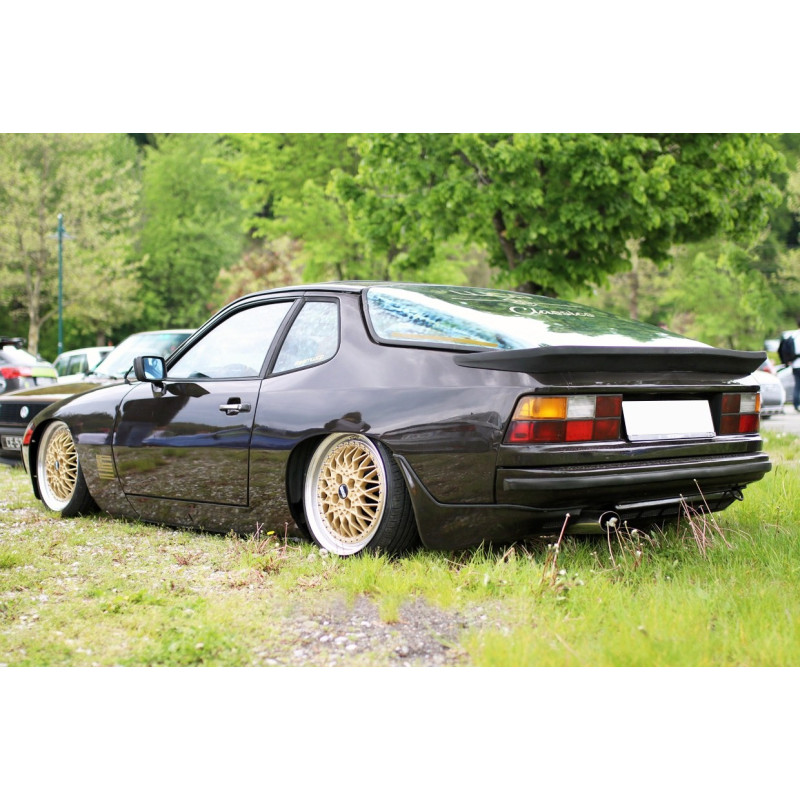 Sottoparaurti posteriore Porsche 924 (1976-1988) (Cod. C-C-L-CSP1260) Sottoparaurti posteriore Porsche 924 (1976-1988) (Cod. C-C-L-CSP1260)