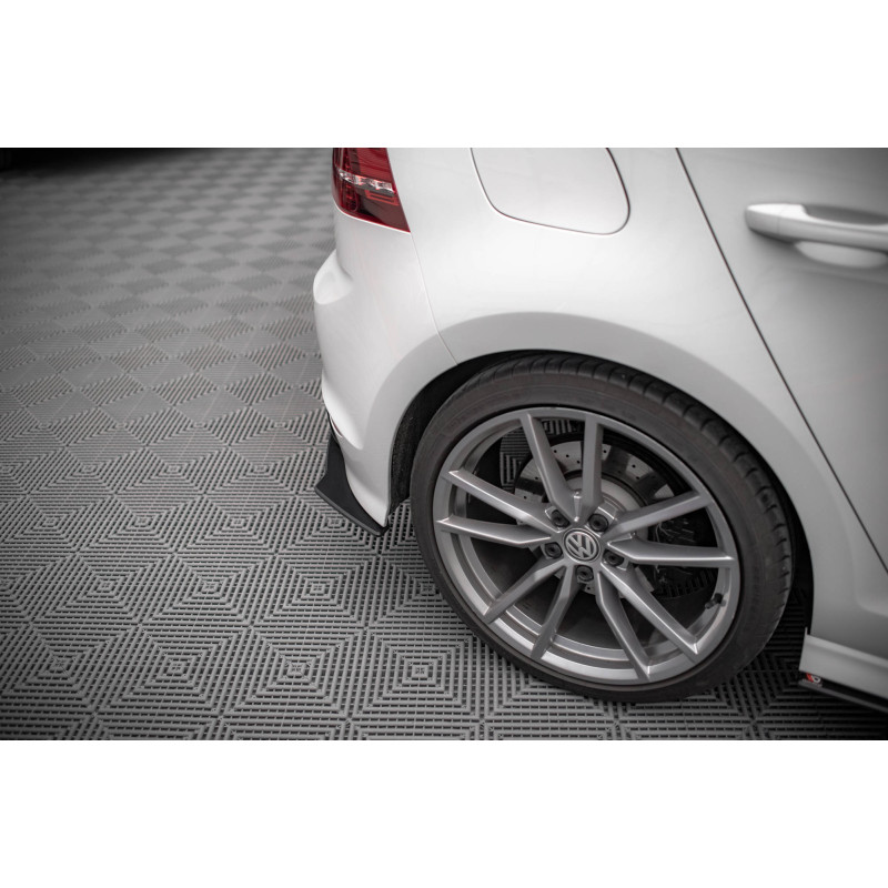 Splitters posteriori laterali Street Pro Volkswagen Golf R Mk7 (Cod. M-VWGO7RCNC-RSD1B) Splitters posteriori laterali Street Pro Volkswagen Golf R Mk7 (Cod. M-VWGO7RCNC-RSD1B)