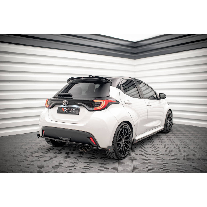 Splitter posteriore V.1 + Flaps  Toyota Yaris Mk4 (Cod. M-TO-YA-4-RD1G+RSF)