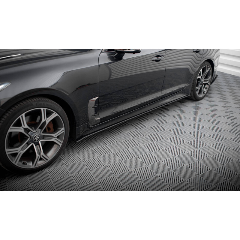 Diffusori minigonne street pro Kia Stinger GT / GT-Line / Standard Mk1 (Cod. M-KIST1GTLINECNC-SD1B)