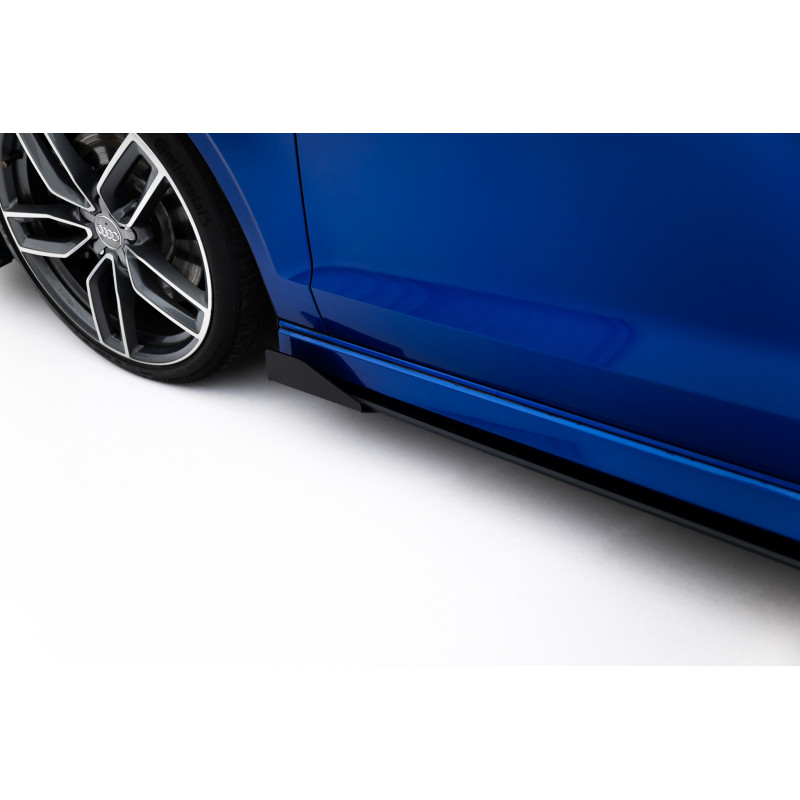 Flaps laterali Audi S3 / A3 S-Line berlina 8V (Cod. M-AUS33SCNC-SF1G)