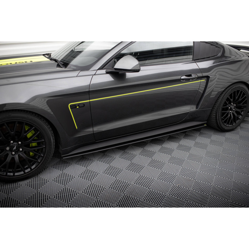 Diffusori minigonne street pro Ford Mustang GT Mk6  (Cod. M-FOMU6GTCNC-SD1B)