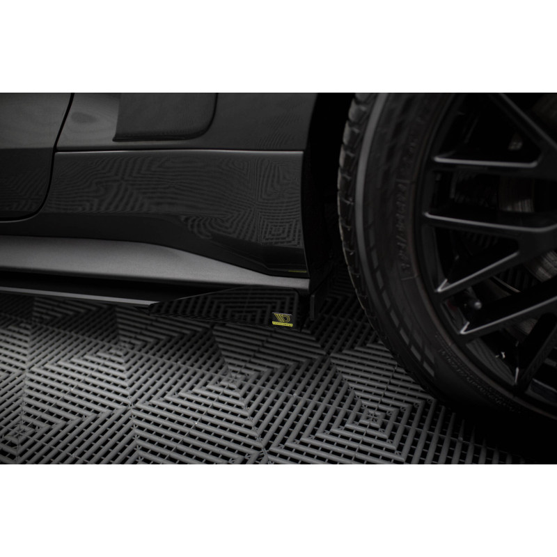 Flaps laterali Ford Mustang GT Mk6  (Cod. M-FOMU6GTCNC-SF1G)