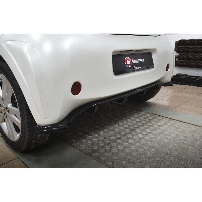 Splitter posteriore (con barre verticali) Toyota IQ (Cod. M-TO-IQ-1-RD1G+RD2G)