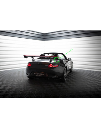 Spoiler in carbonio  + LED Mazda MX-5 ND (Mk4) (Cod. M-CF-MA-MX5-4-WING5-INT-245-P+LED)