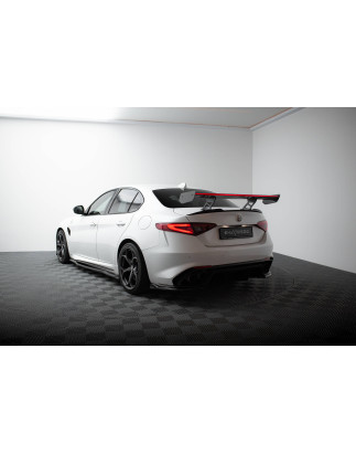Carbon Spoiler + LED Alfa Romeo Giulia Quadrifoglio (Cod. M-CF-AL-GI-1-QV-INT-WING5-245-P+LED)