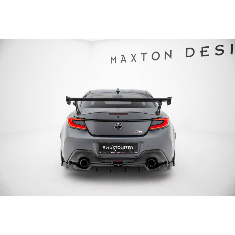 Spoiler in carbonio  Toyota GR86 / Subaru BRZ Mk2 (Cod. M-CF-TO-GR86-1-WING5-EXT-245-P)