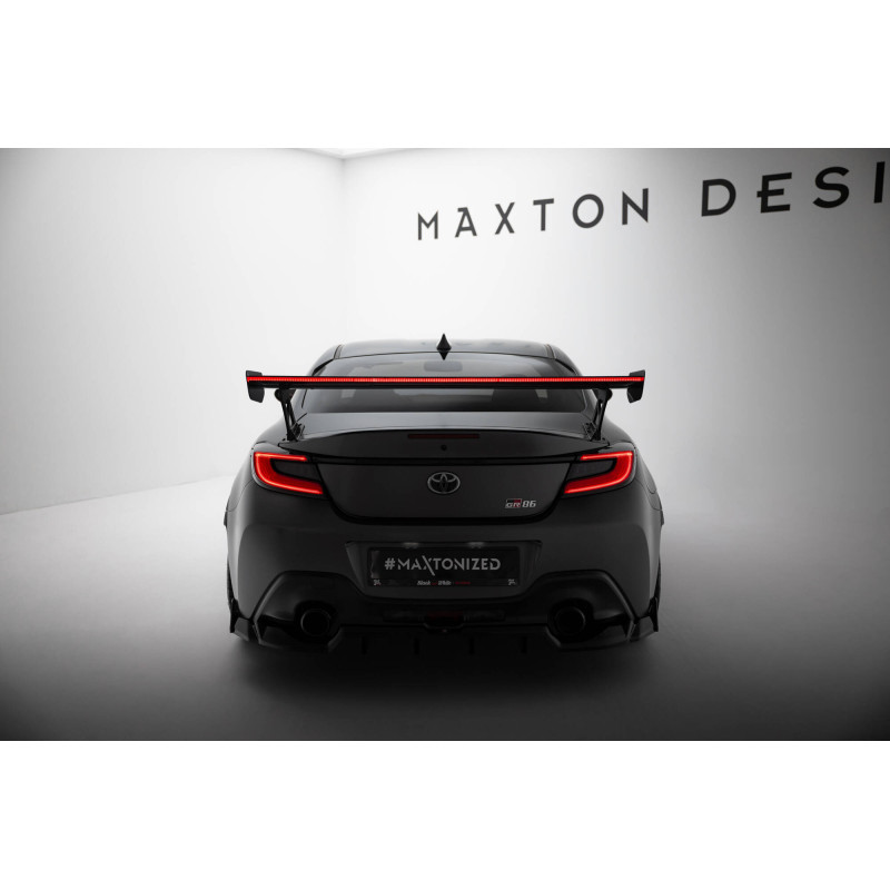 Spoiler in carbonio  + LED Toyota GR86 / Subaru BRZ Mk2 (Cod. M-CF-TO-GR86-1-WING5-EXT-245-P+LED)