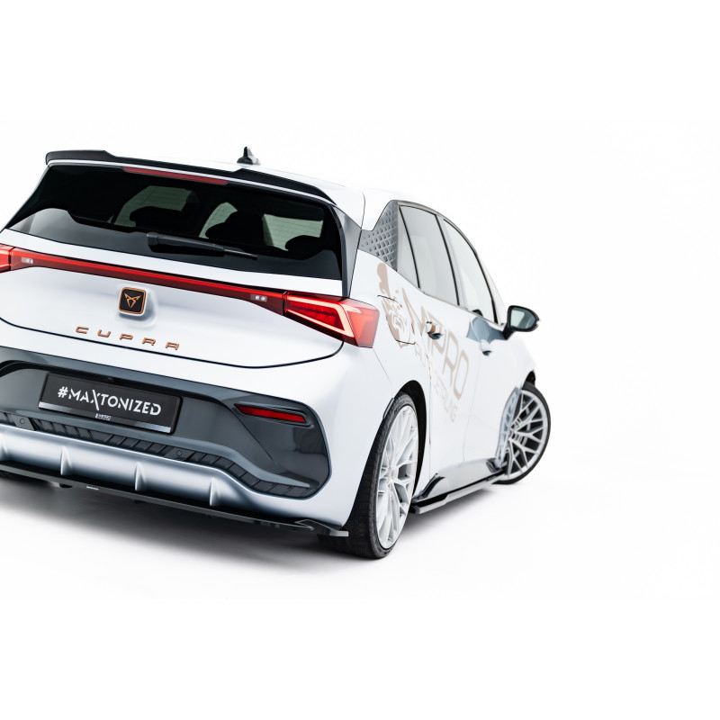 Splitter posteriore (con barre verticali) Cupra Born Mk1 (Cod. M-CU-BO-1-RD1G+RD2G)