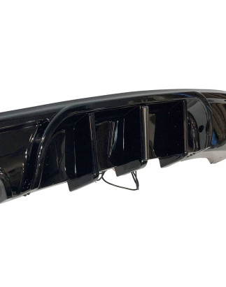 Diffusore Posteriore BMW E82 / E88 look M Performance Nero lucido Luce freno a led (Cod. E-TCB6357)